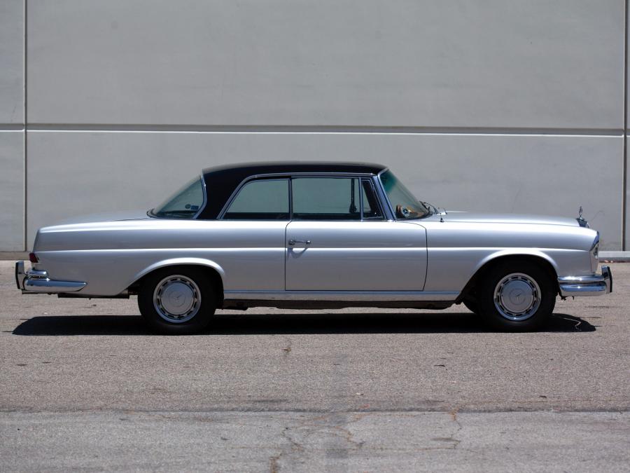  Mercedes-Benz 300 SE Coupe 1962 года  (фото 6 из 13)